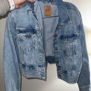 GAP Light Wash Blue Cropped Denim Jacket